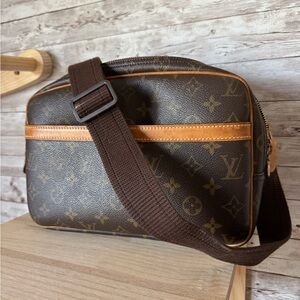 Authentic Louis Vuitton Monogram Reporter PM Crossbody Messenger Bag